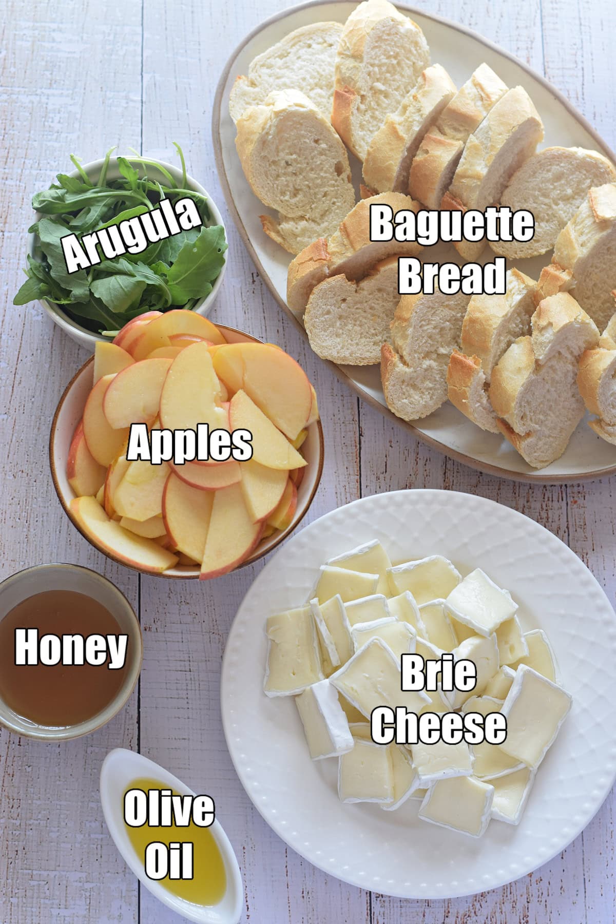 Apple and brie crostini close up.
