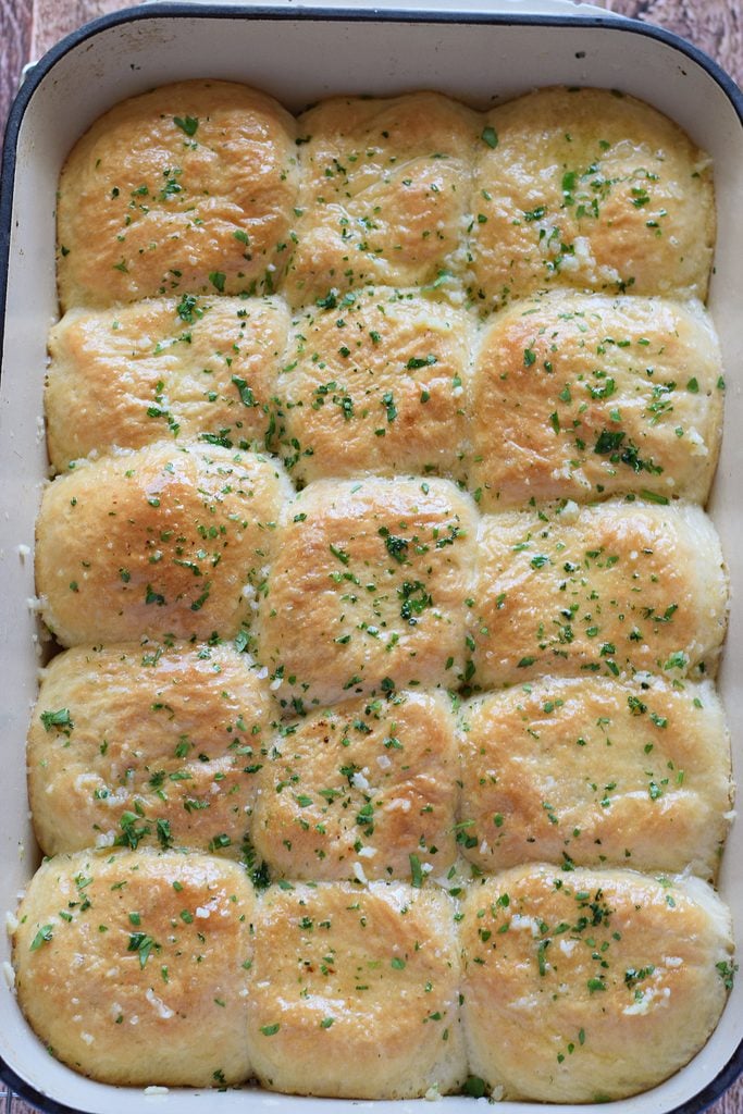 Garlic butter dinner rolls ready to serve.